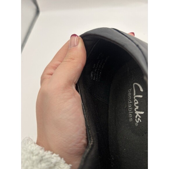 Clarks Black Leather Heeled Zipper Ankle Booties Women Size 9 Wide - Picture 7 of 9